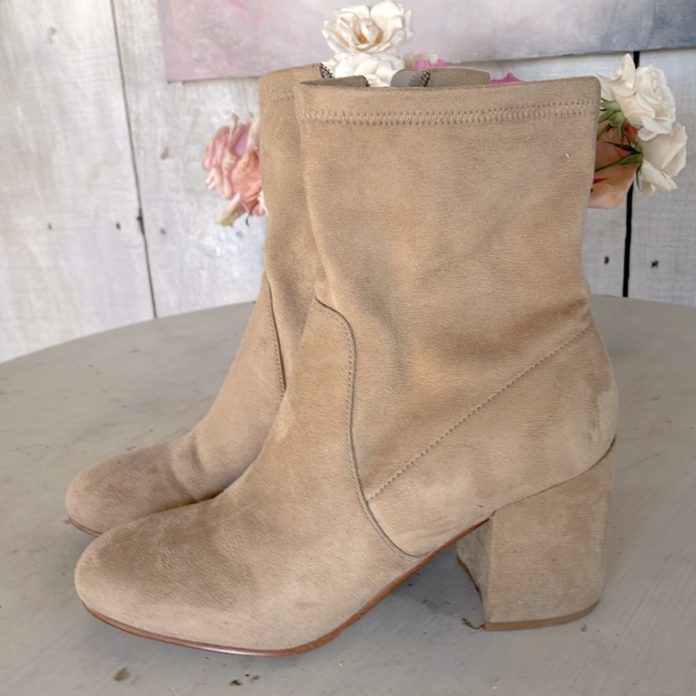 Marc Fisher Dyvine Suede Ankle Boot